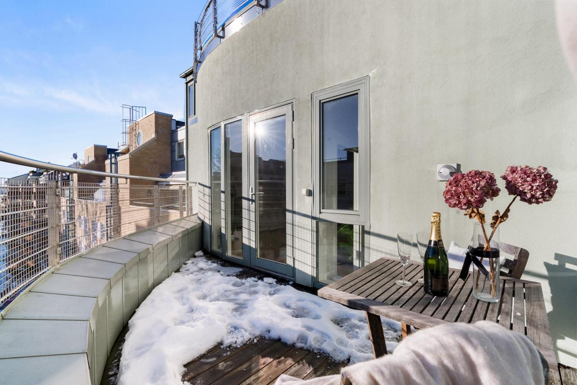 Top Floor With Balcony - Super Central - 5 Pax Oslo Exterior foto